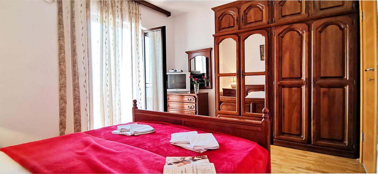Apartments And Rooms Marija Будва Екстер'єр фото