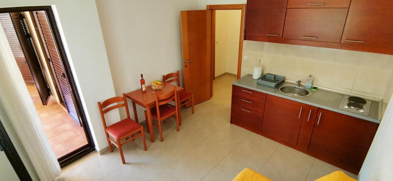 Apartments And Rooms Marija Будва Екстер'єр фото