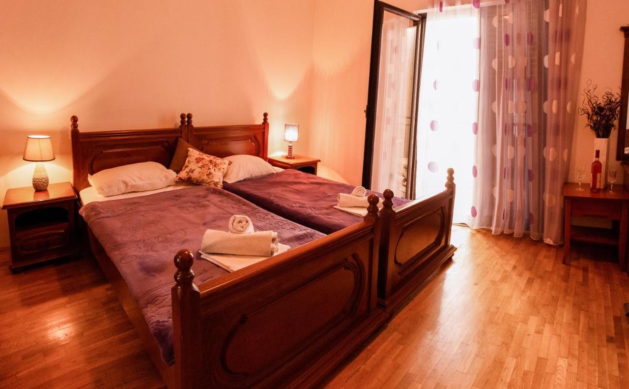 Apartments And Rooms Marija Будва Екстер'єр фото