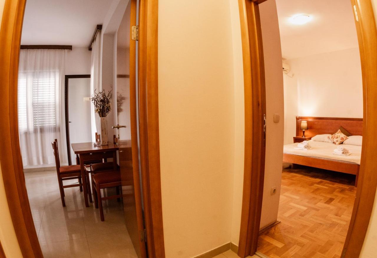 Apartments And Rooms Marija Будва Екстер'єр фото