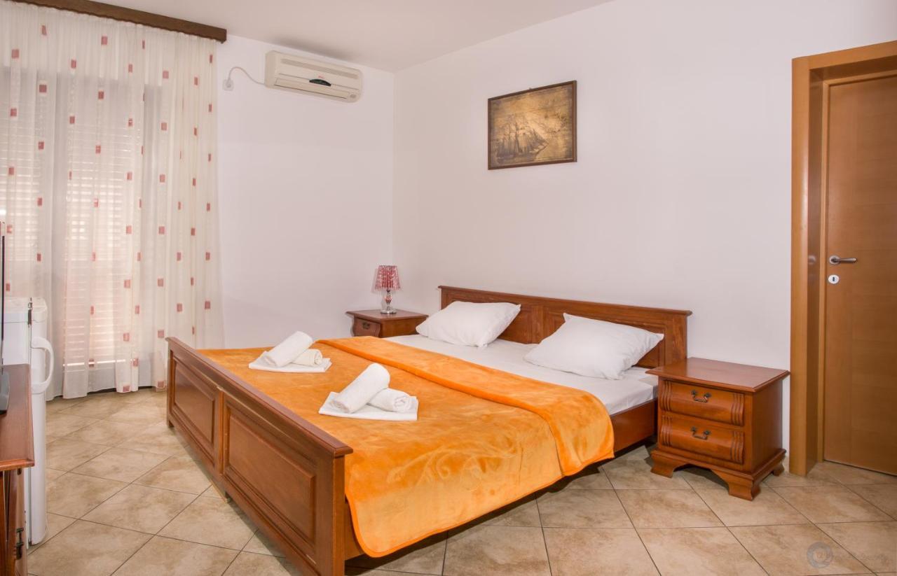 Apartments And Rooms Marija Будва Екстер'єр фото