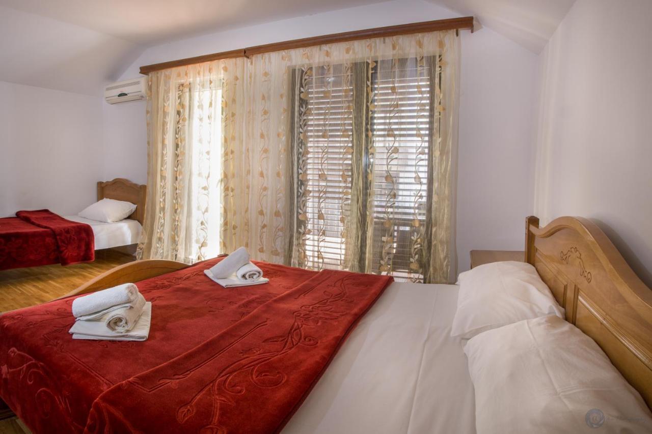 Apartments And Rooms Marija Будва Екстер'єр фото
