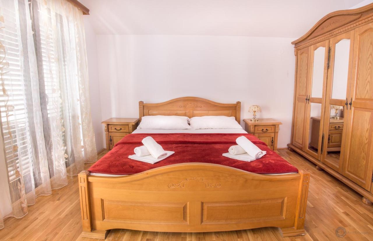 Apartments And Rooms Marija Будва Екстер'єр фото